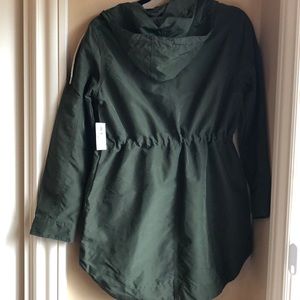 Hooded green tie-waist jacket